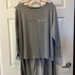 peace love world, grey pajamas 2XP ❤️